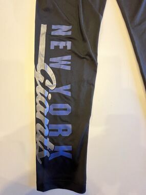 G-lll NFL New York Giants Black Leggings with Team Name/Logo X-Large